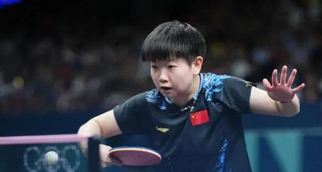 么谦逊有礼, 看了澳门冠, 奉献让人感