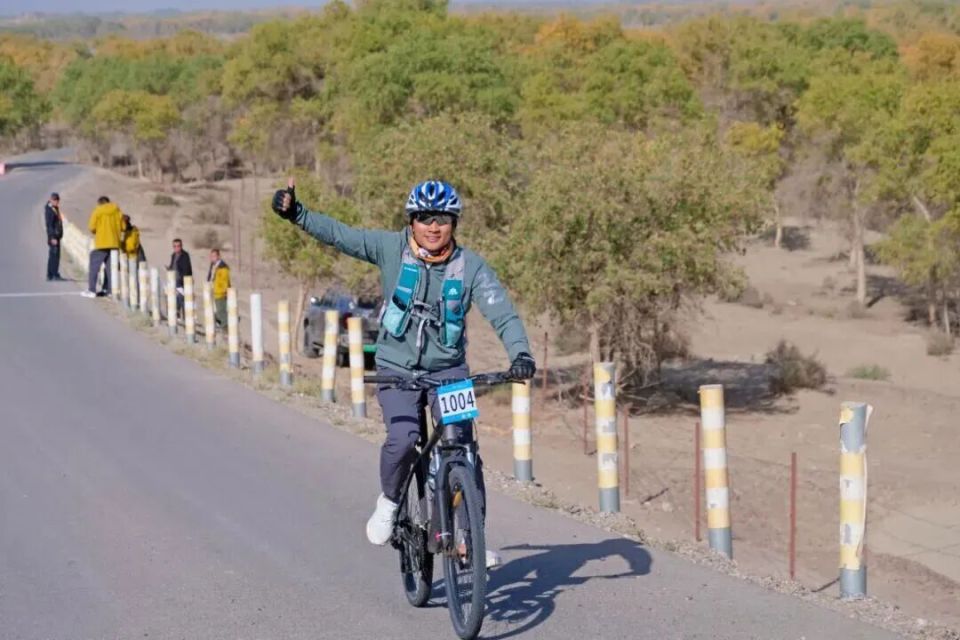 弯道更多, 体育 弯道更多, 体育